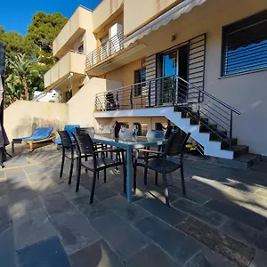 https://villa-aguila-club-guest-house.1costadelsol.com