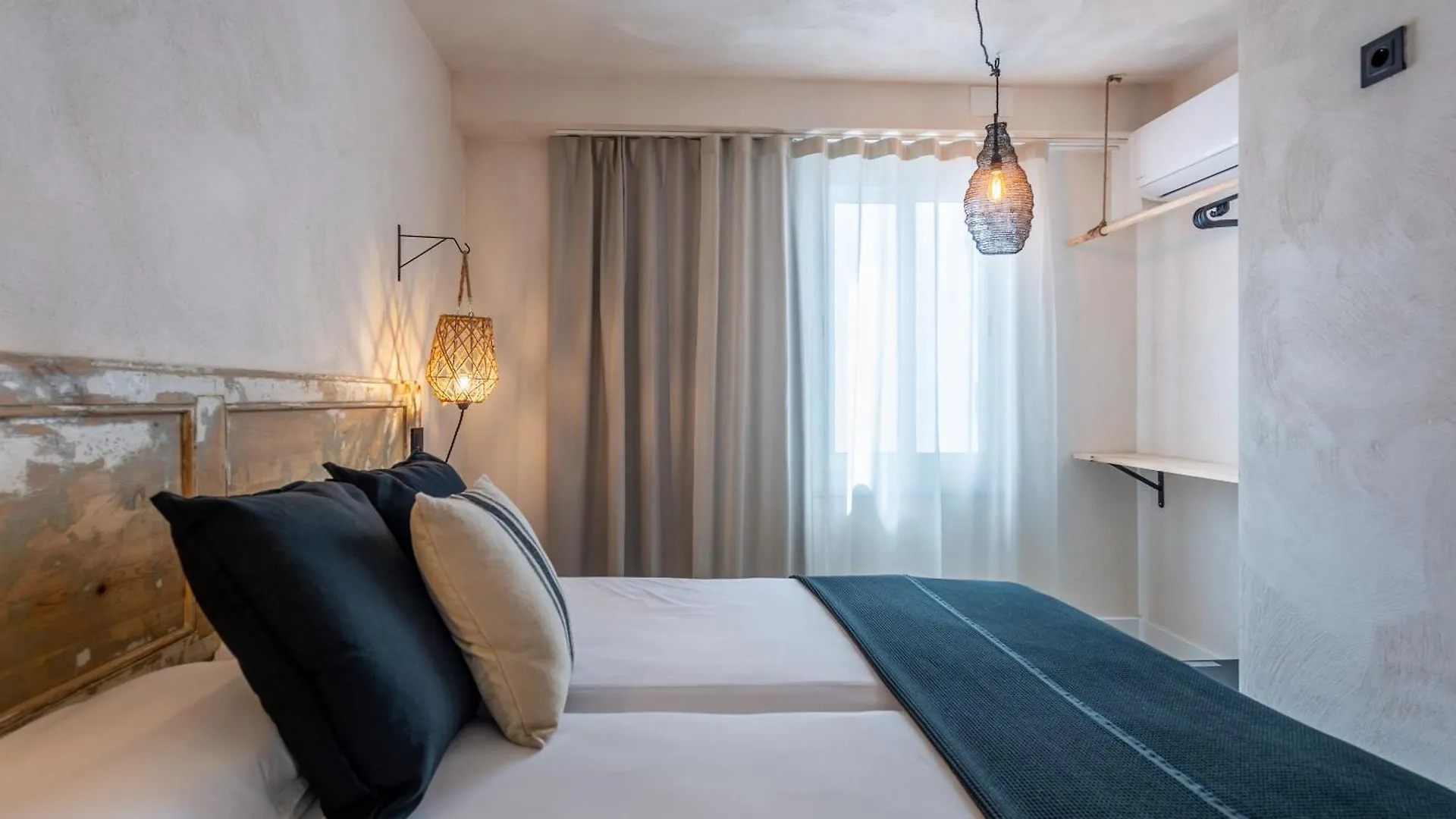 Hostal Boutique Es Menut Tossa de Mar 0*,  Spagna