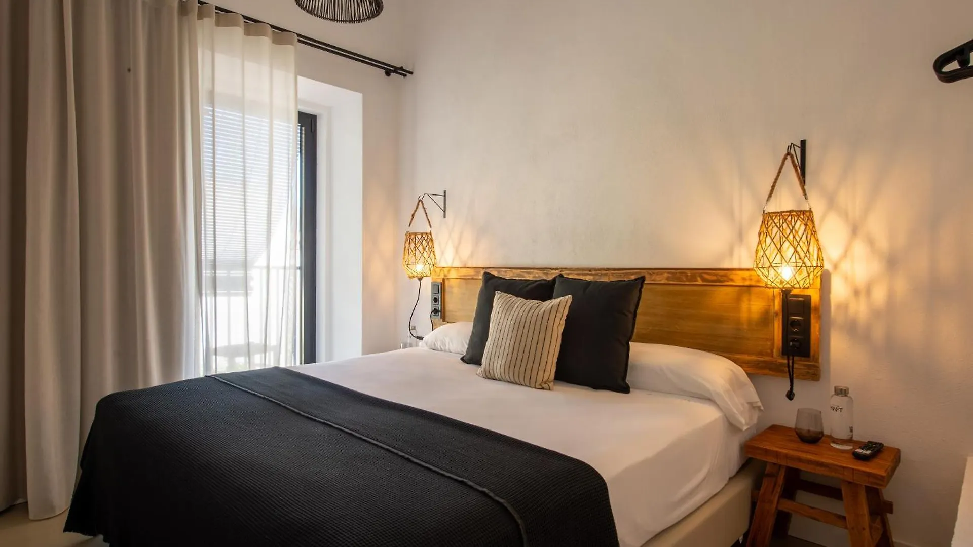 Hostal Boutique Es Menut Tossa de Mar Spagna