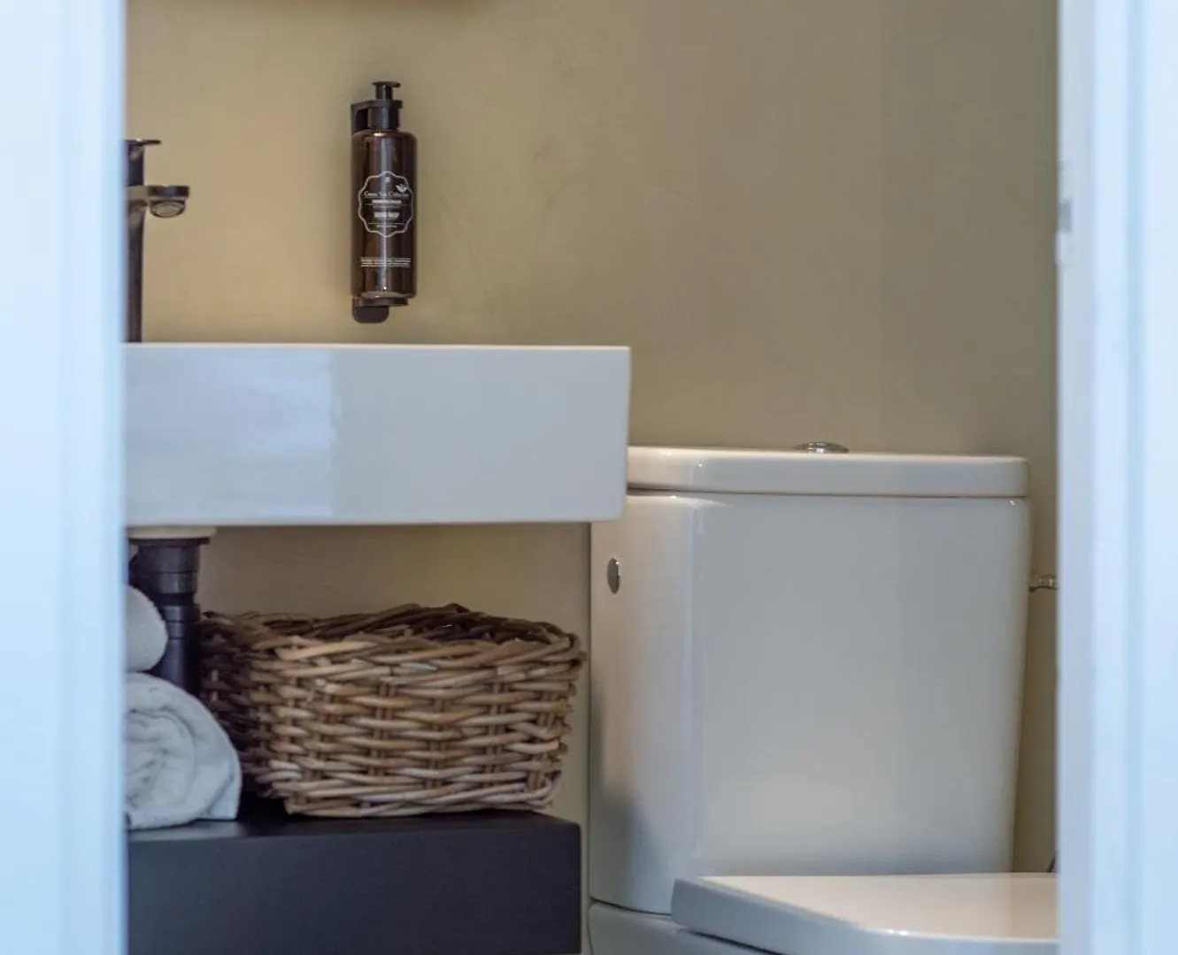 Hostal Boutique Es Menut Tossa de Mar Spagna