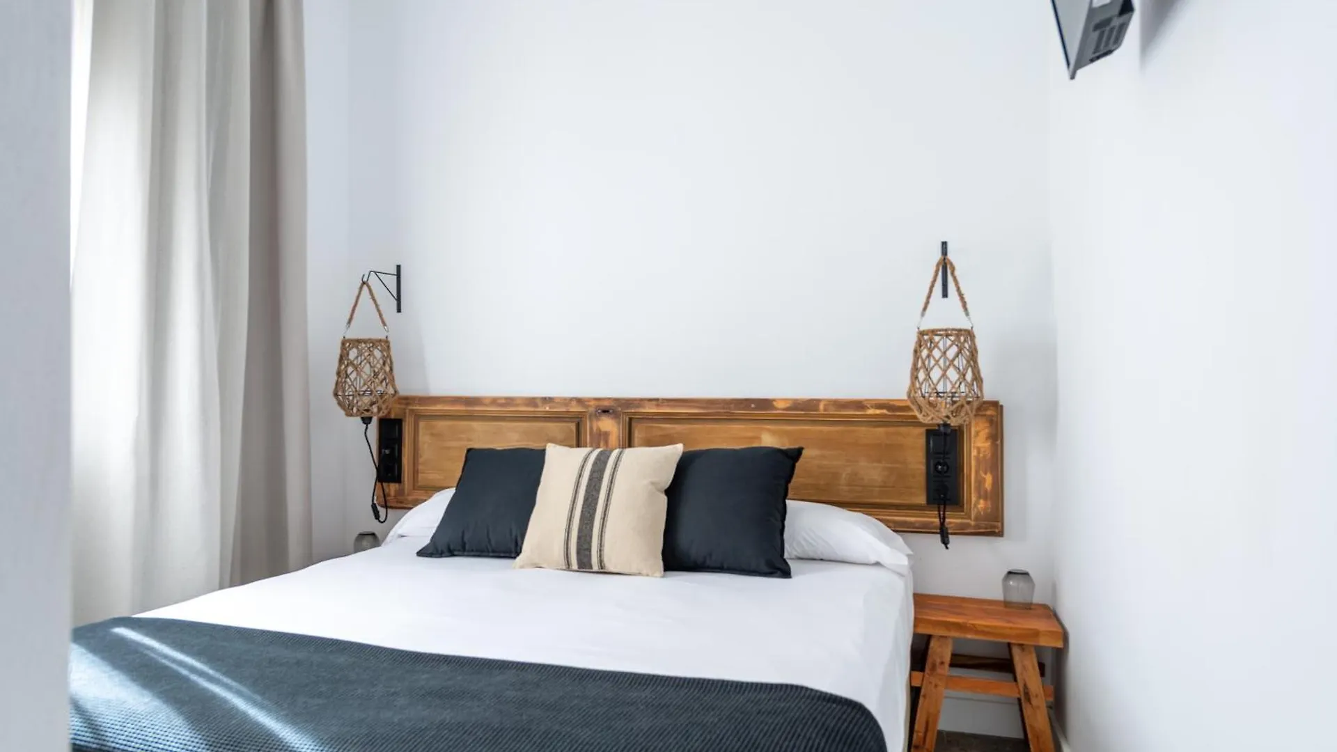 Affittacamere Hostal Boutique Es Menut Tossa de Mar Spagna